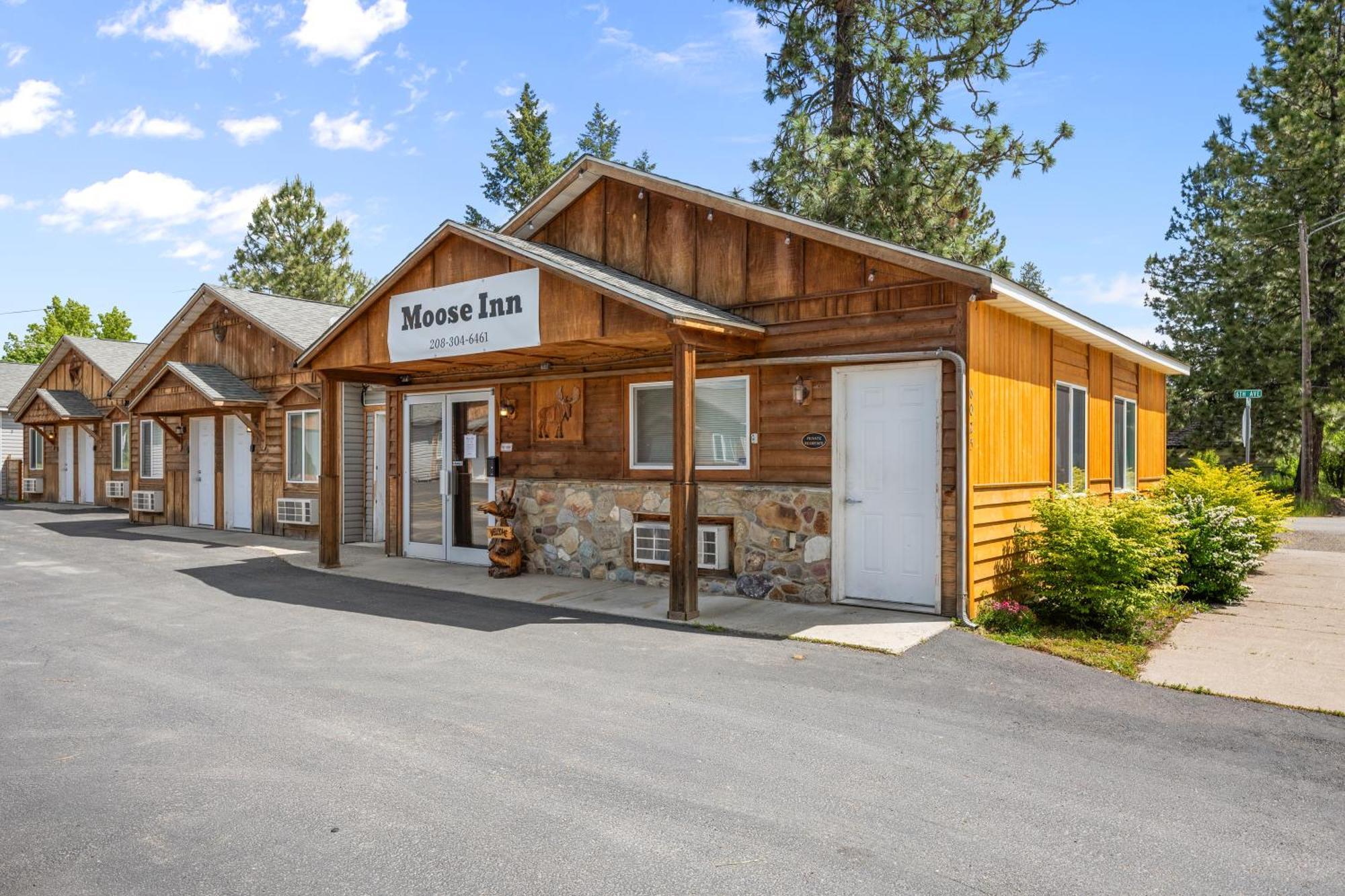 Moose Inn Spirit Lake Exterior photo